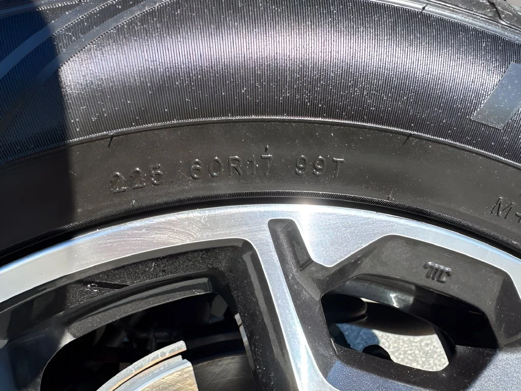 Used 2019 White Subaru 2.0i Premium image 30