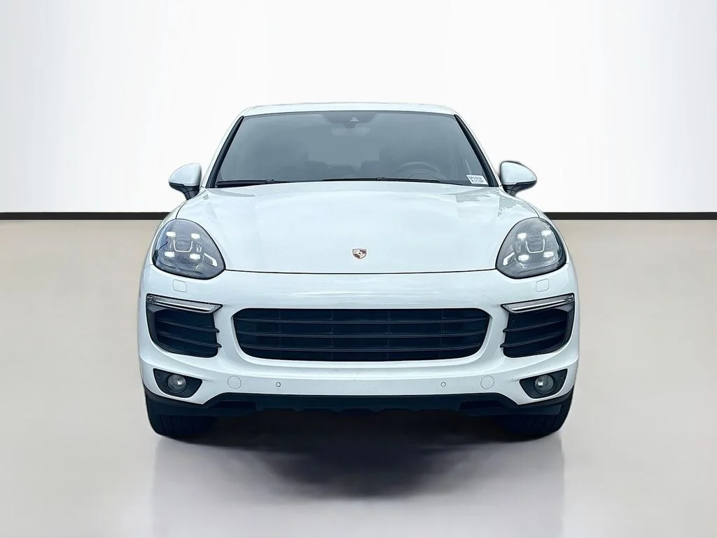 Used 2017 White Porsche Base image 8