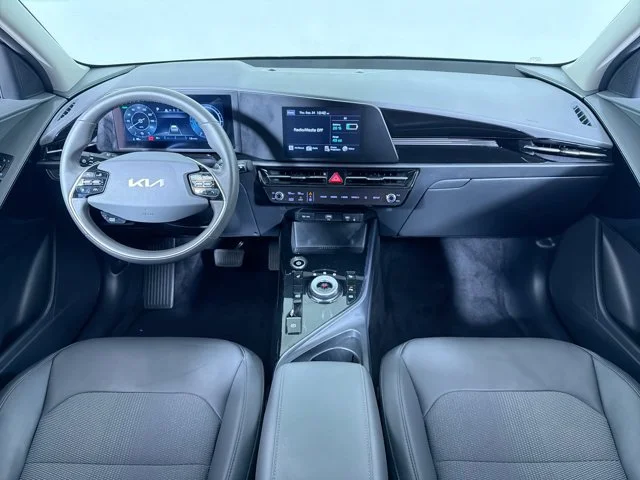 Used 2024 STEEL_GRAY Kia Wind image 19