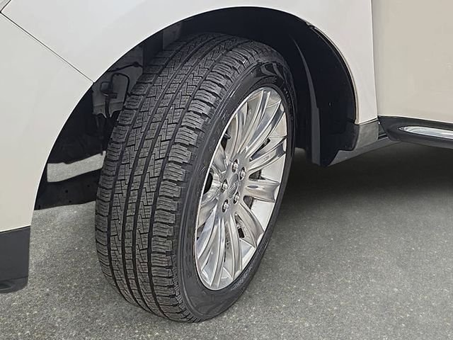 Used 2015 White Lincoln Base image 32