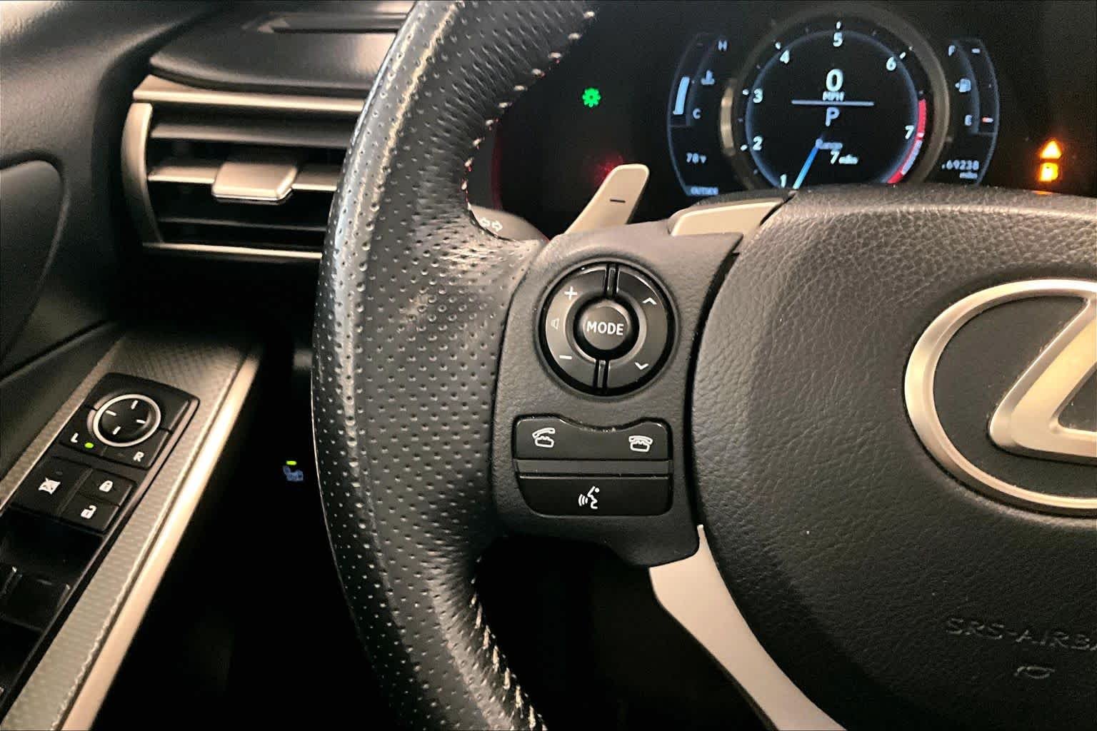 Used 2015 Obsidian Lexus  image 22