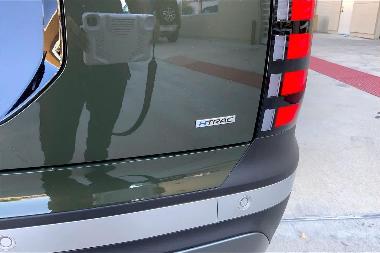 New 2026 Titan Charcoal Pearl Hyundai SEL AWD image 15