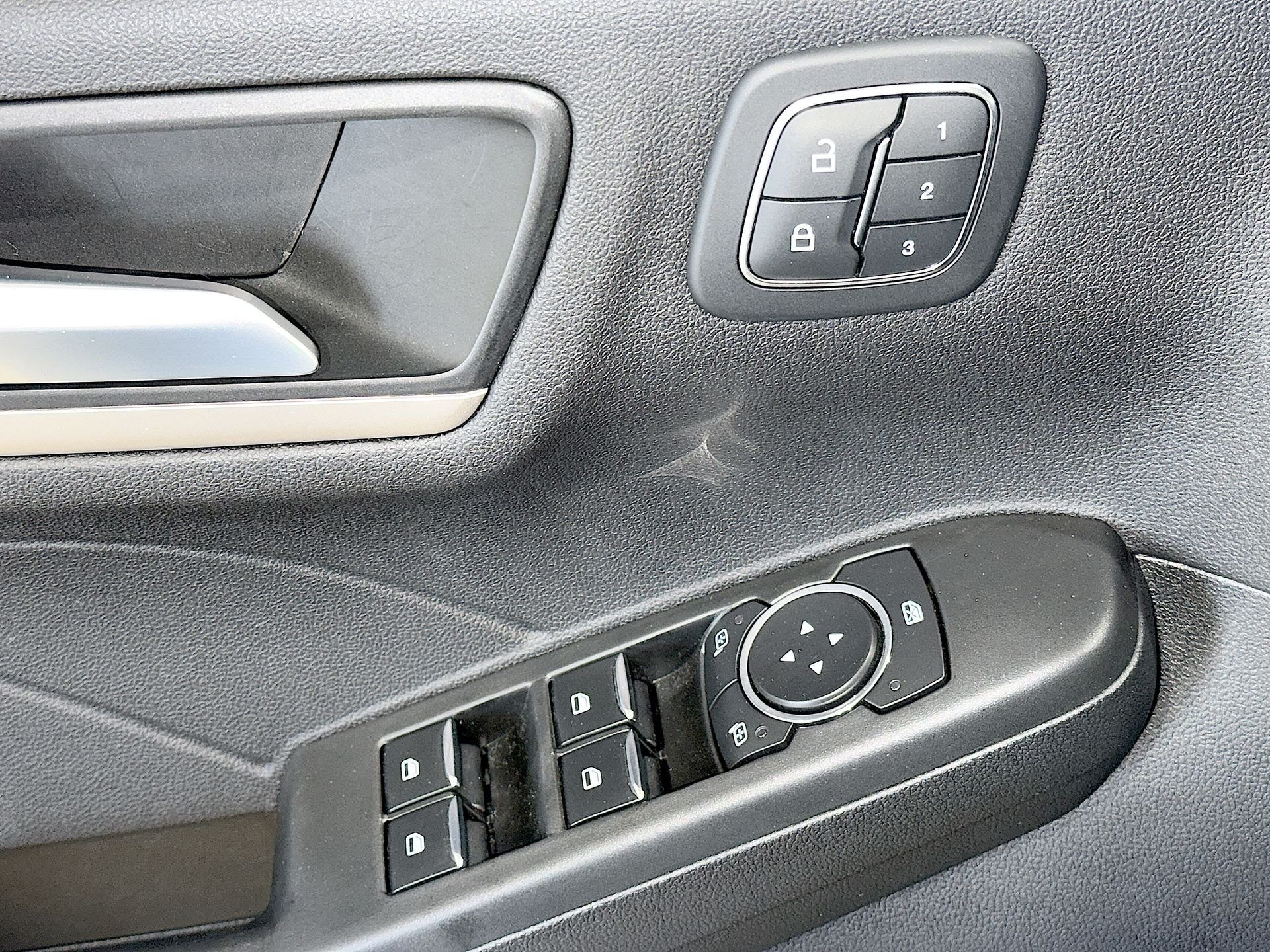 2022 Ford Escape SEL - Photo 22