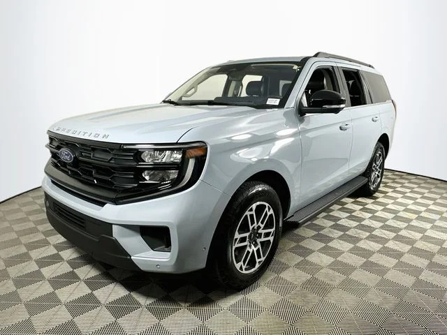 Certified Pre-Owned 2025 Ford Expedition Active