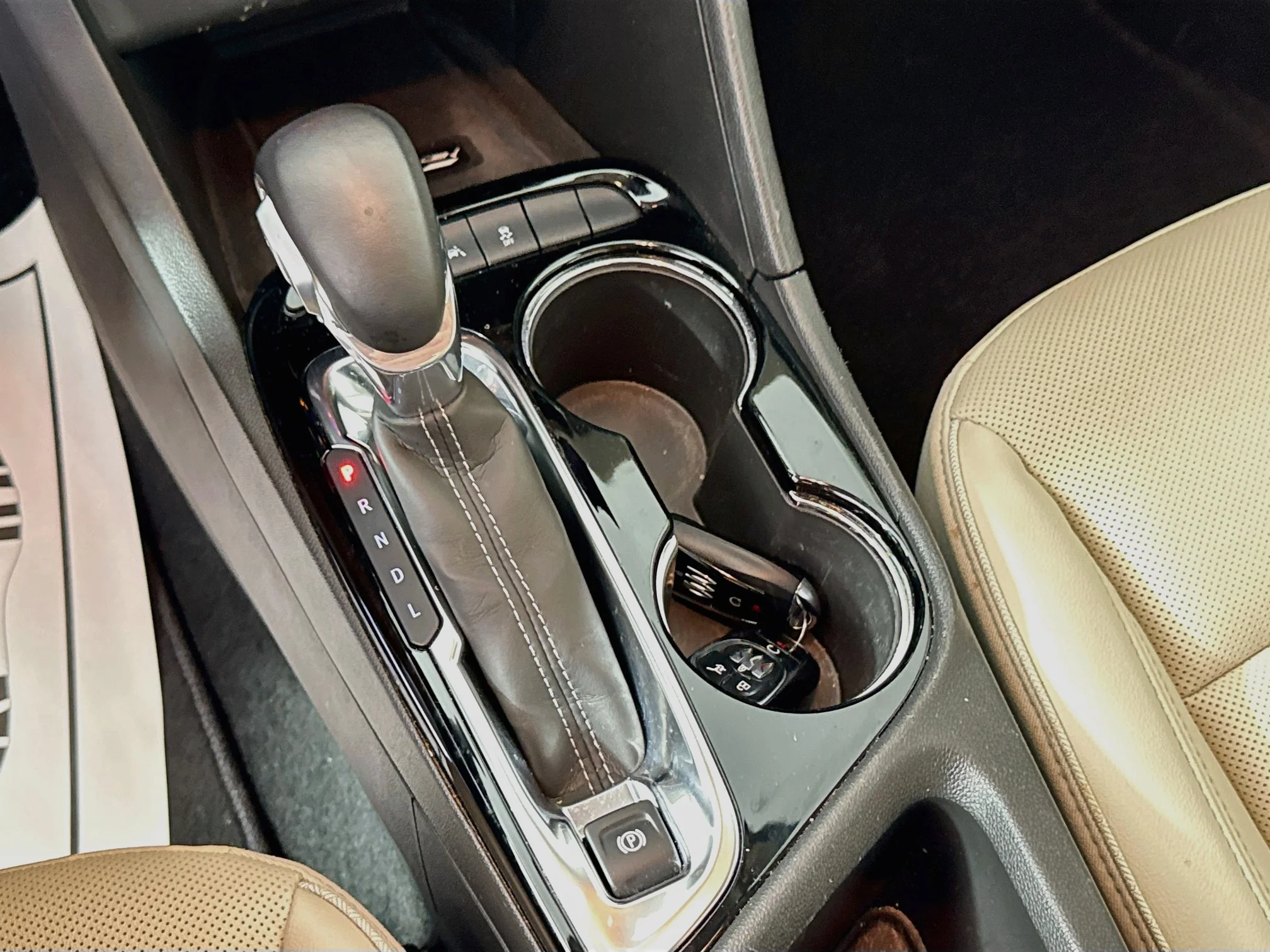 Used 2024 Summit White Buick Sport Touring image 16