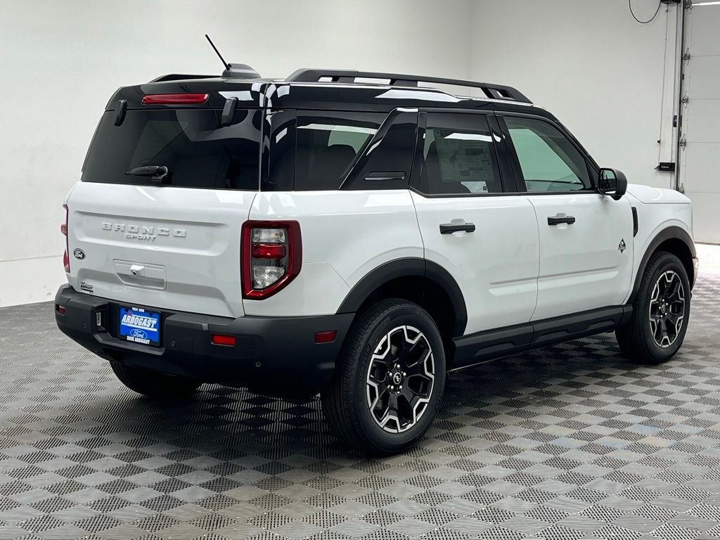 New 2026 White Ford Outer Banks image 8
