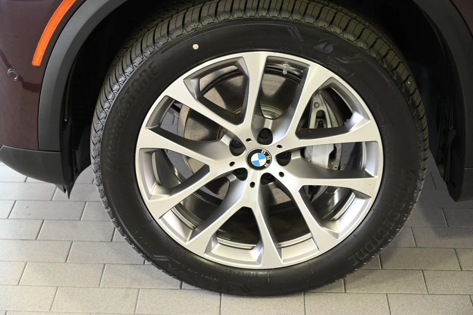 Certified Used 2025 Ametrin Metallic BMW xDrive40i image 22