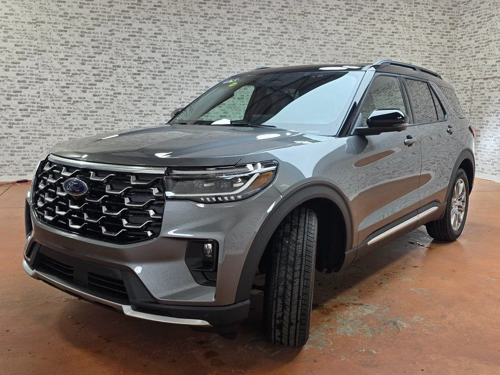 New 2026 Gray Ford Platinum image 4