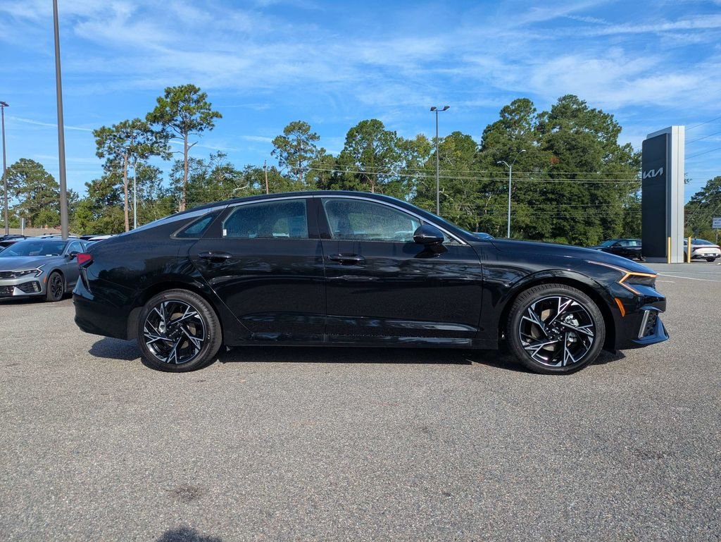New 2026 Aurora Black Pearl Kia GT-Line FWD image 3