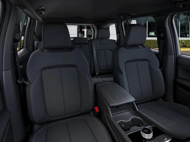 New 2026 Diamond Black Crystal Pearl-Coat Exterior Paint Jeep Laredo X image 42