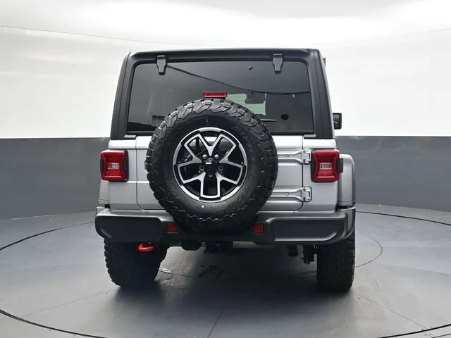 Used 2024 Silver Jeep Rubicon image 5