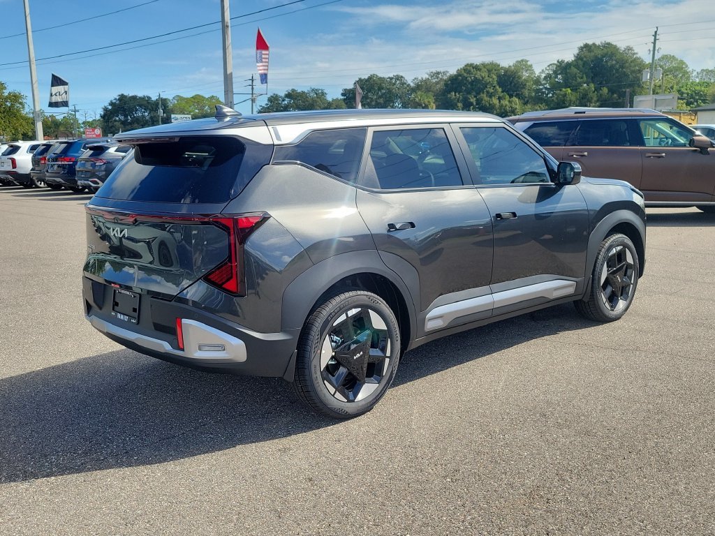 New 2027 Interstellar Gray Kia EX image 6