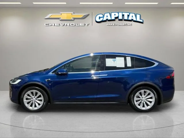 Used 2017 Blue Tesla 90D image 2