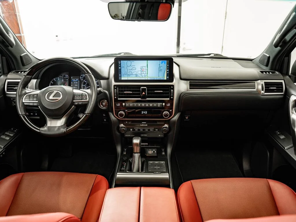 Used 2023 Atomic Silver Lexus 460 image 4