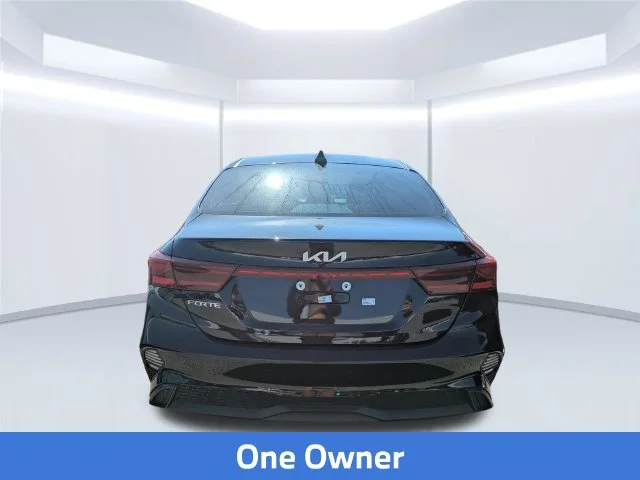 Used 2024 Black Kia LXS image 2