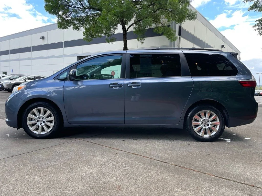 Used 2015 Shoreline Mist Toyota LE image 6