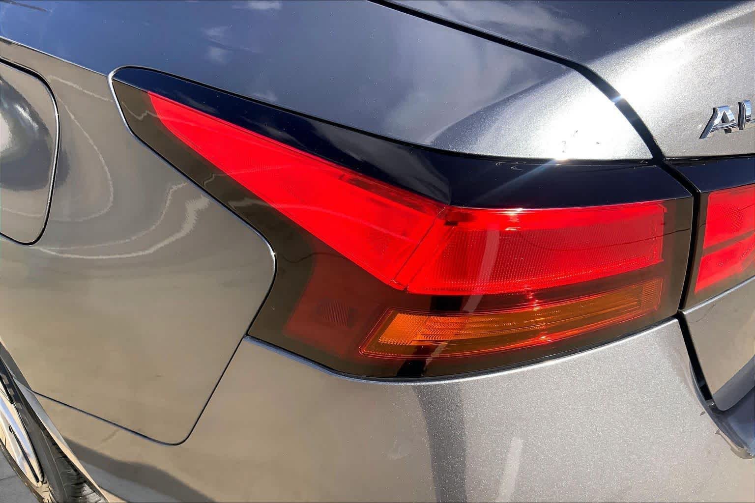 Used 2020 Gun Metallic Nissan 2.5 S image 28
