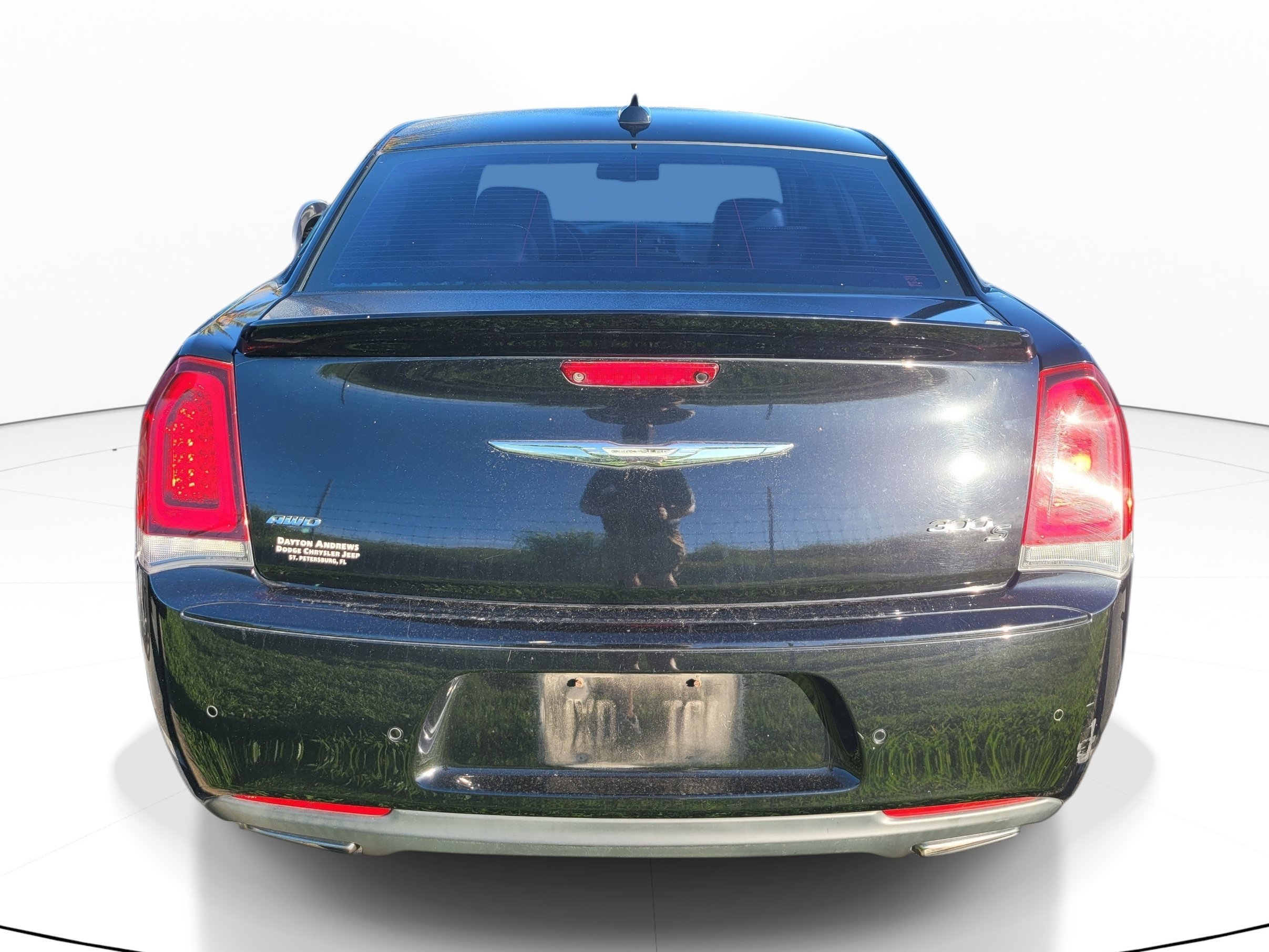 Used 2018 Gloss Black Chrysler 300S image 5