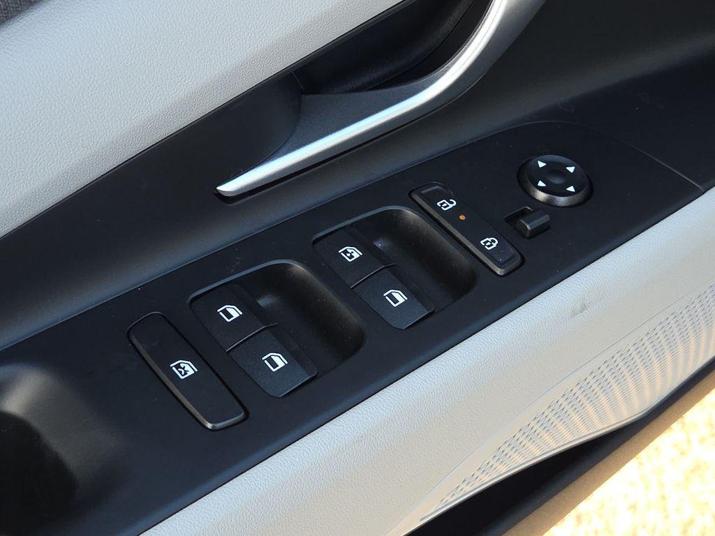 New 2025 Silver Hyundai Limited image 18