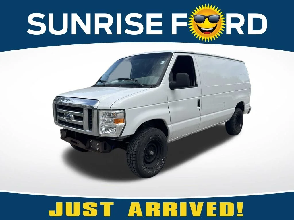 Used 2008  Ford Commercial image 1