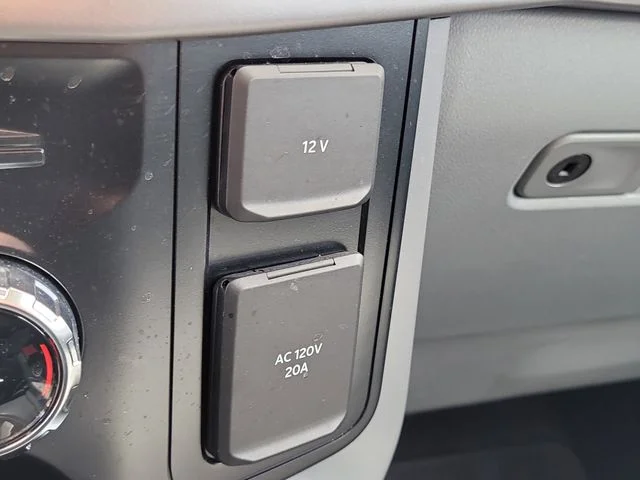 Used 2024 Gray Ford XLT image 26