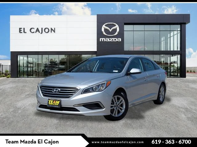 Used 2017 Silver Hyundai Base image 1