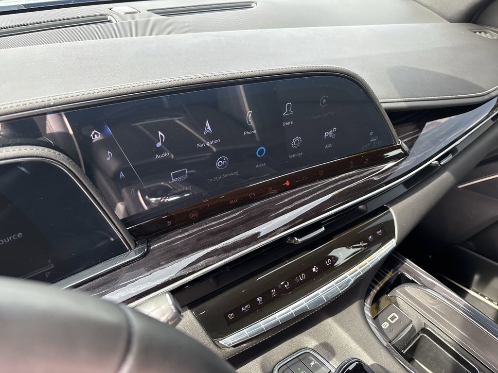 2023 Cadillac Escalade Sport - Photo 16