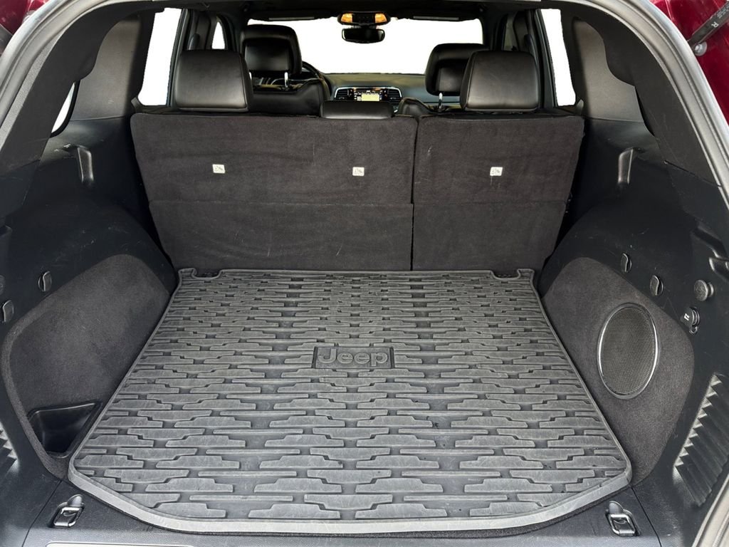 Used 2019 Red Jeep Limited image 13