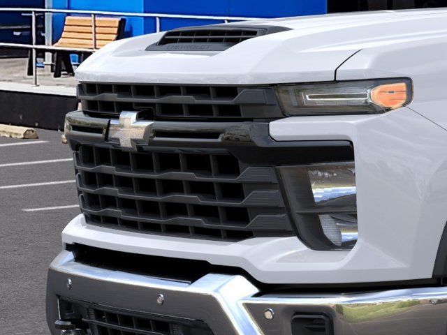 New 2026 Summit White Chevrolet WT image 13