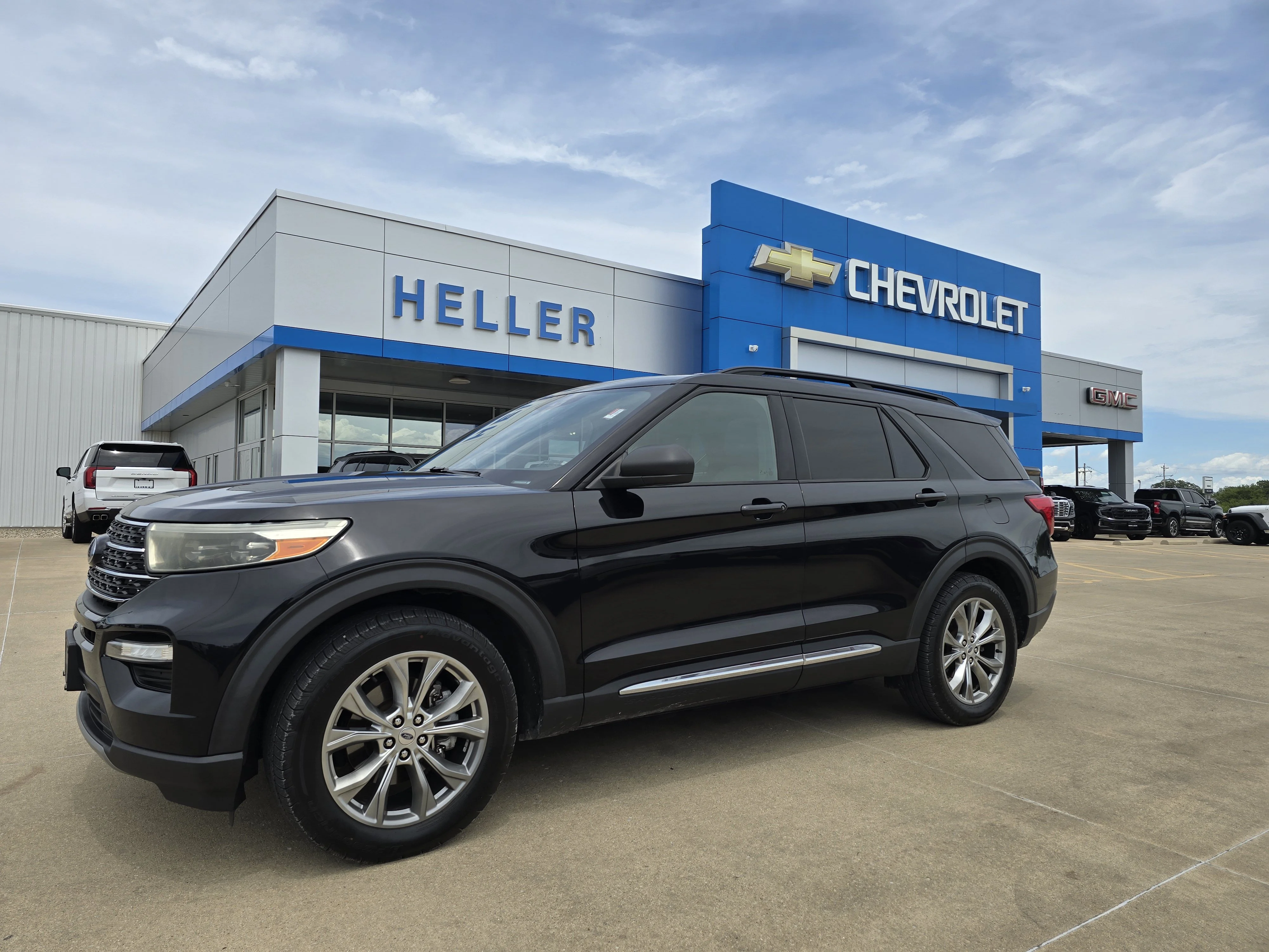 Used 2020 Black Metallic Ford XLT image 3