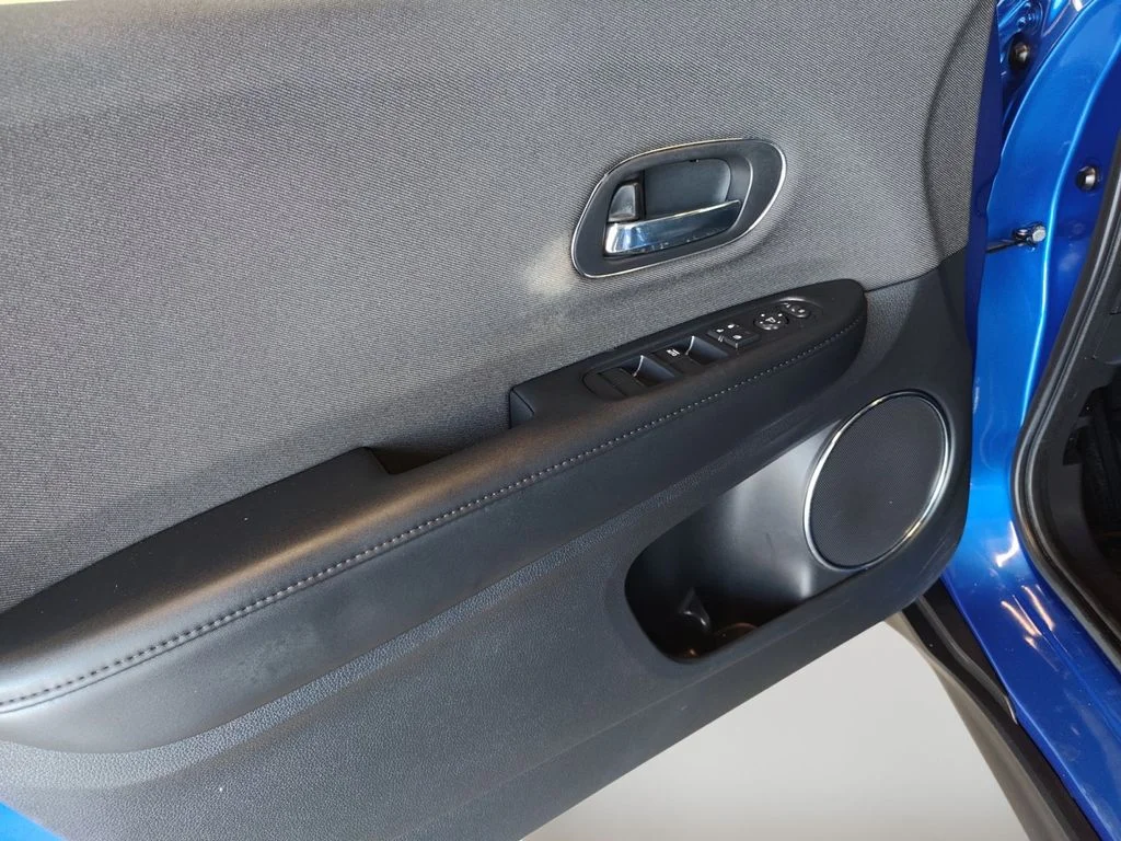 Used 2019 Blue Honda EX image 10