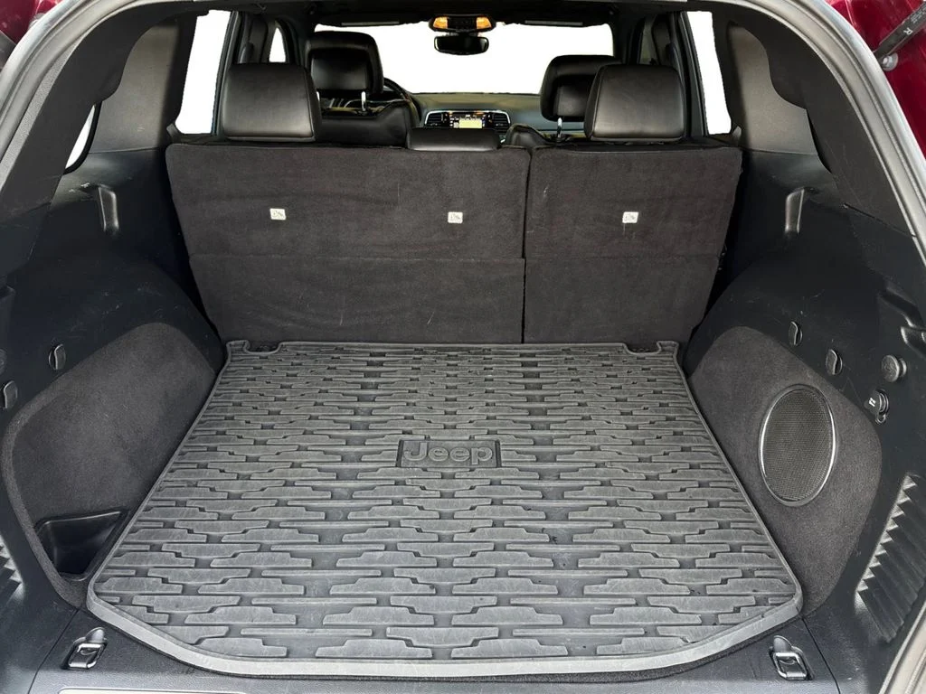 Used 2019 Red Jeep Limited image 13