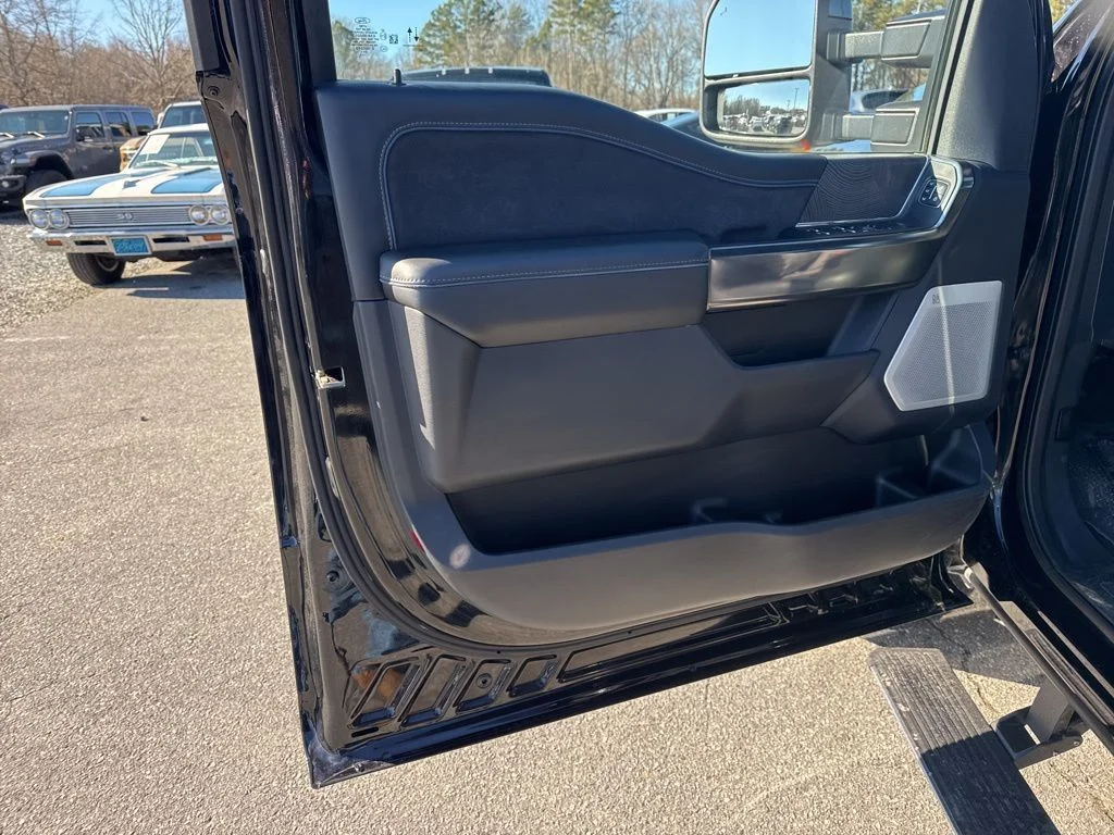 Used 2025 Black Ford Platinum image 29
