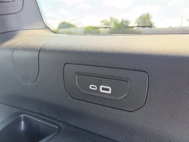 Used 2025 Black Jeep Limited image 38