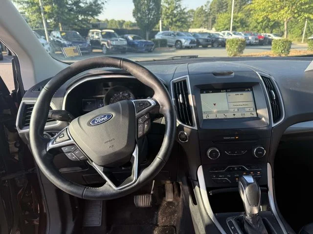 Used 2018  Ford SEL image 5