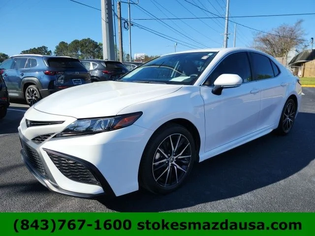 Used 2024 White Toyota SE image 10