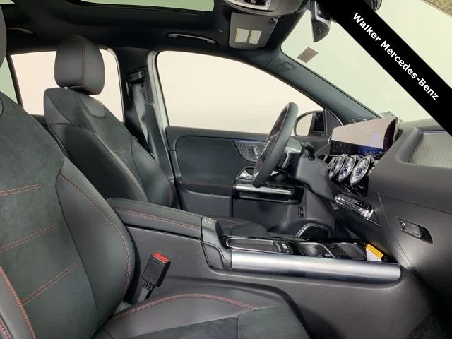 New 2025 Polar White Mercedes-Benz GLA 250 image 41