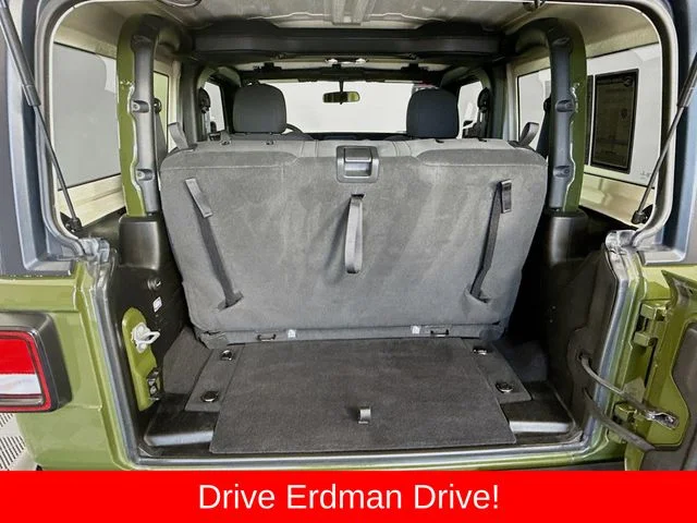 Used 2021 Green Jeep Sport image 29