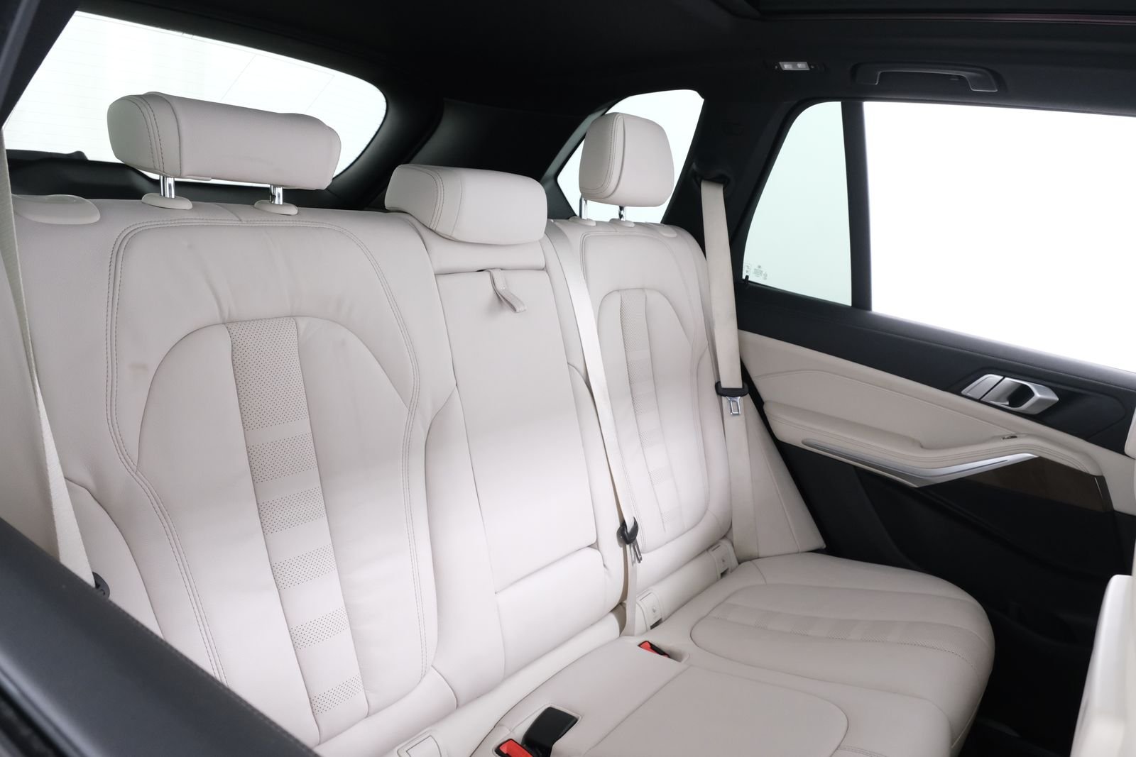 Used 2020 Phytonic Blue Metallic BMW xDrive40i image 40