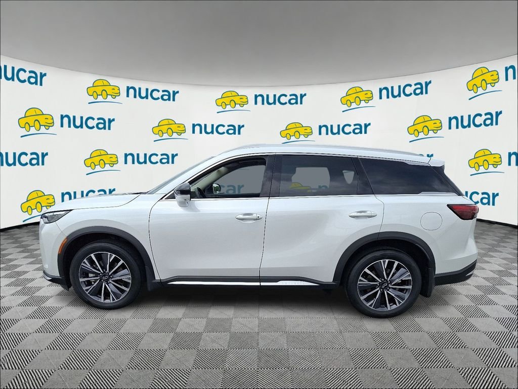 Used 2026 White INFINITI LUXE image 4