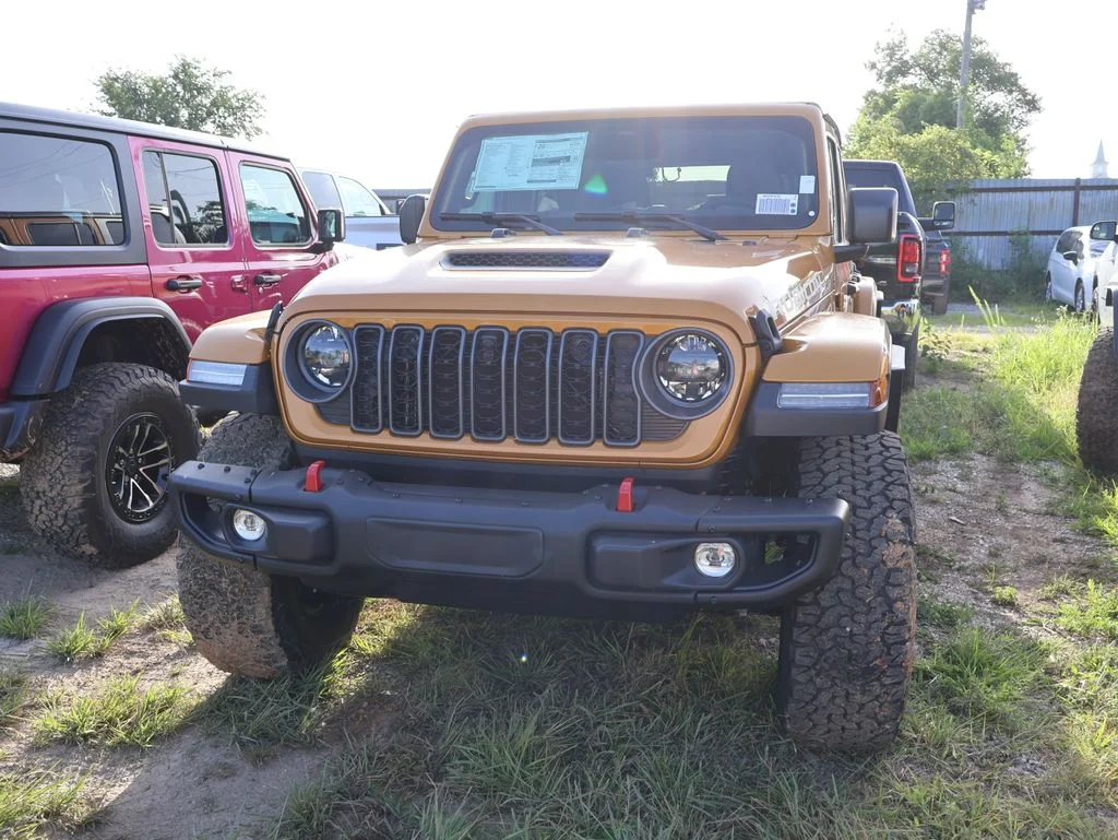 New 2026 Goldilocks Exterior Paint Jeep Rubicon image 4