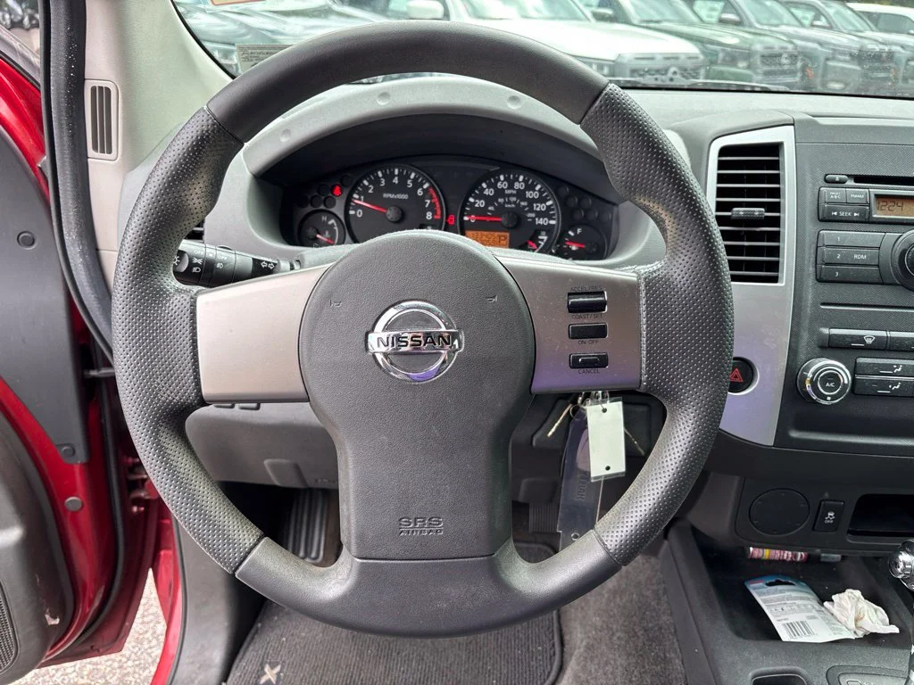 Used 2012 Red Nissan S image 9