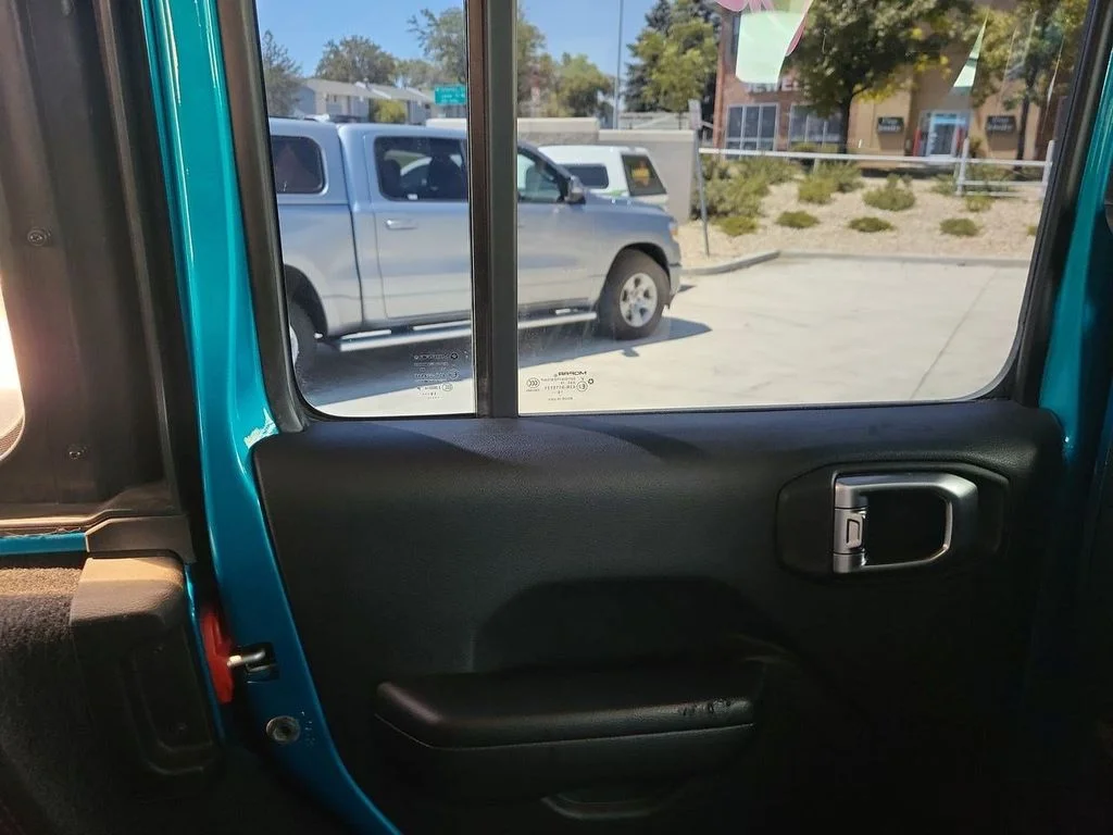 Used 2020 Bikini Pearlcoat Jeep Unlimited Rubicon image 10