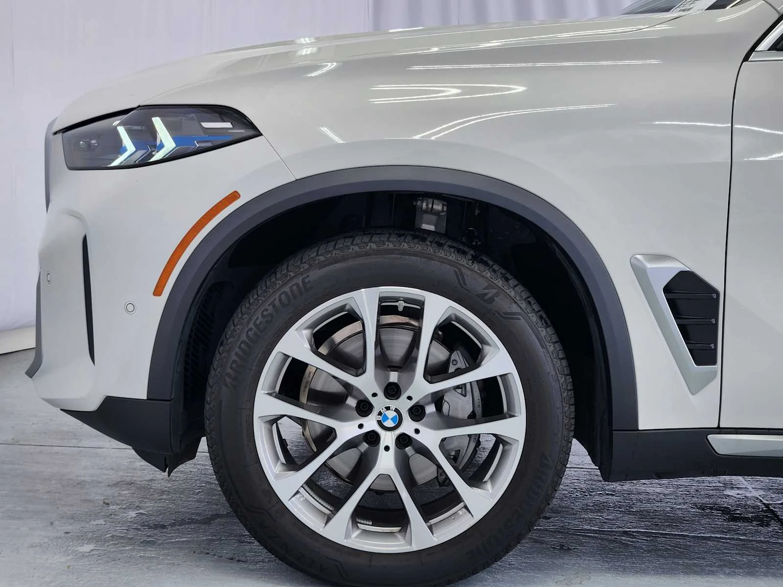 Certified Used 2026 Alpine White BMW sDrive40i image 10