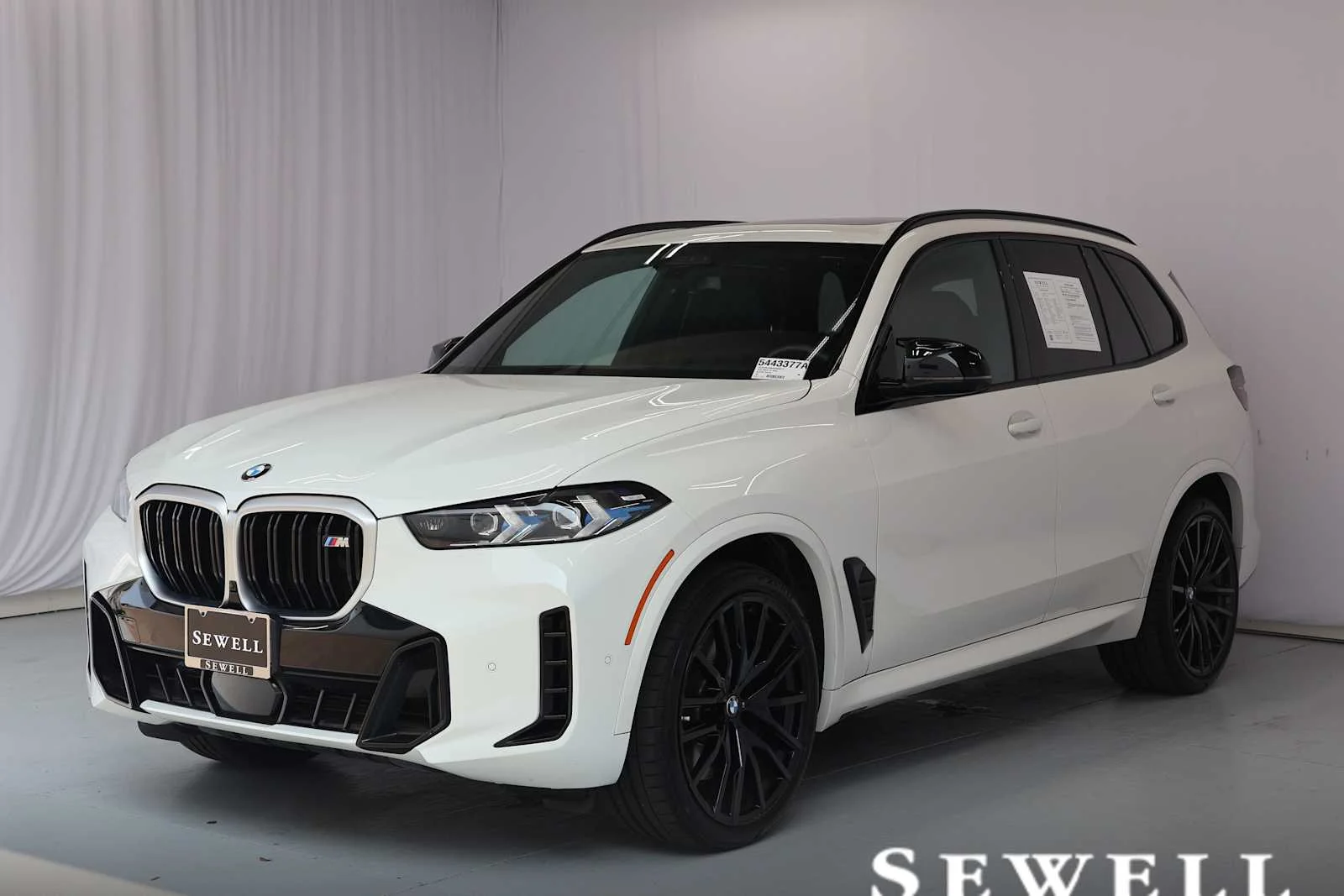 2025 BMW X5 M60i