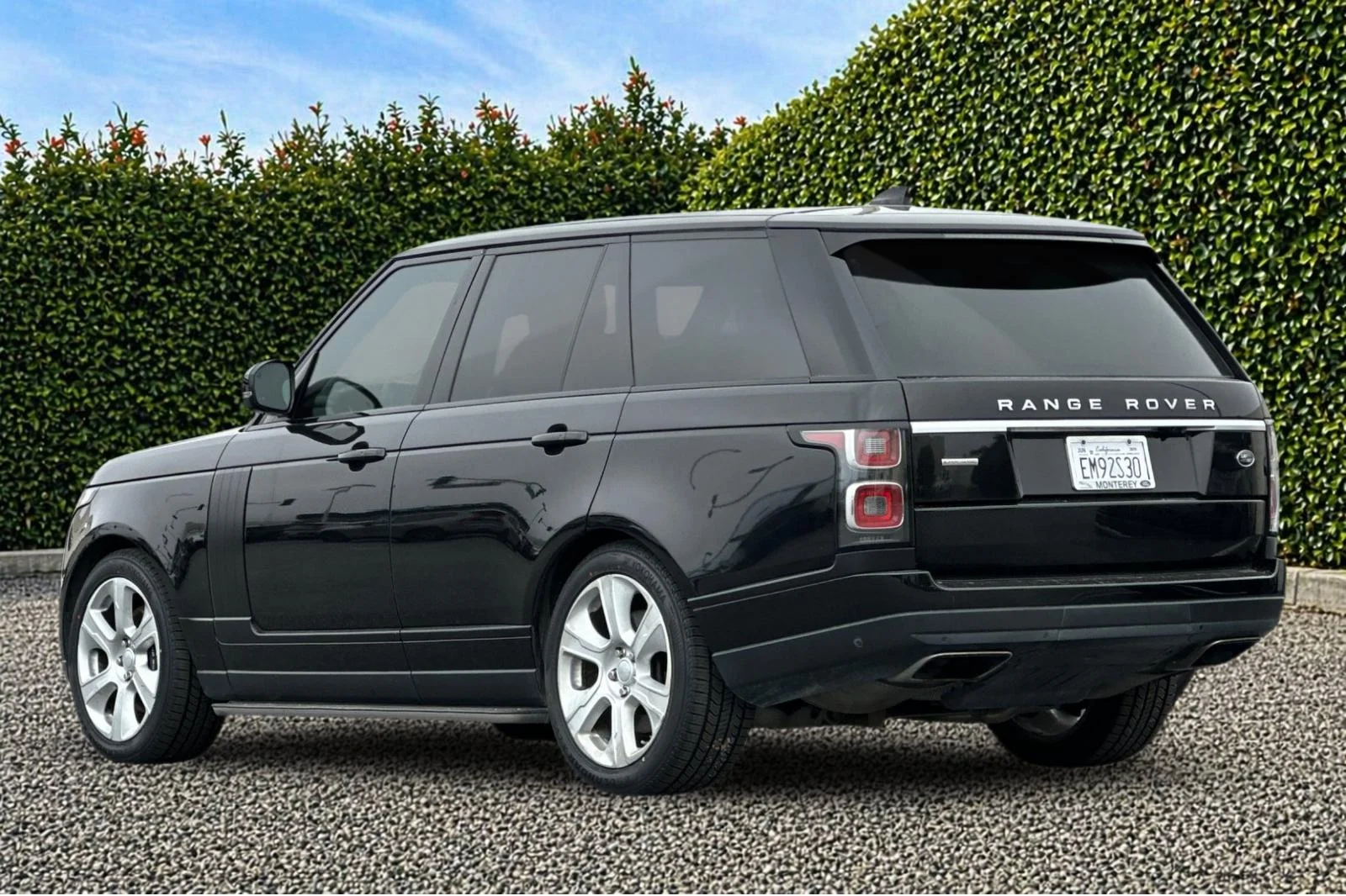Certified Used 2019 Black Land Rover 5.0L V8 Supercharged image 6
