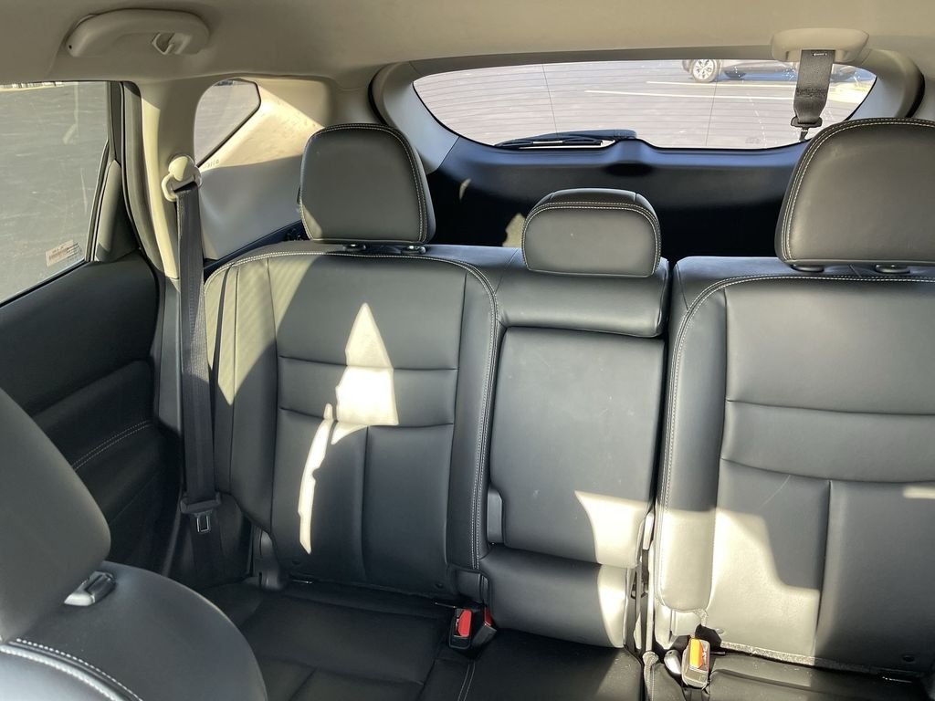 Used 2023 White Nissan SV image 21