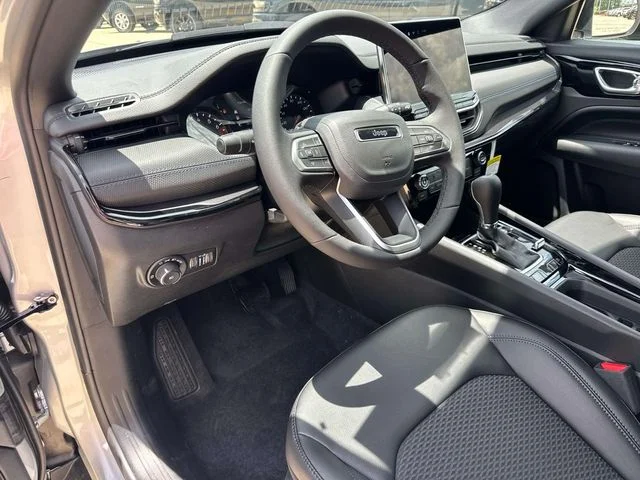 New 2026 Silver Jeep Latitude image 19
