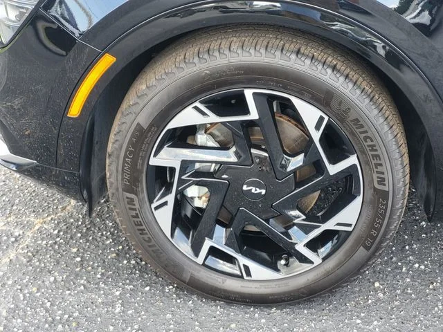 Certified Used 2025 Black Kia SX-Prestige image 9