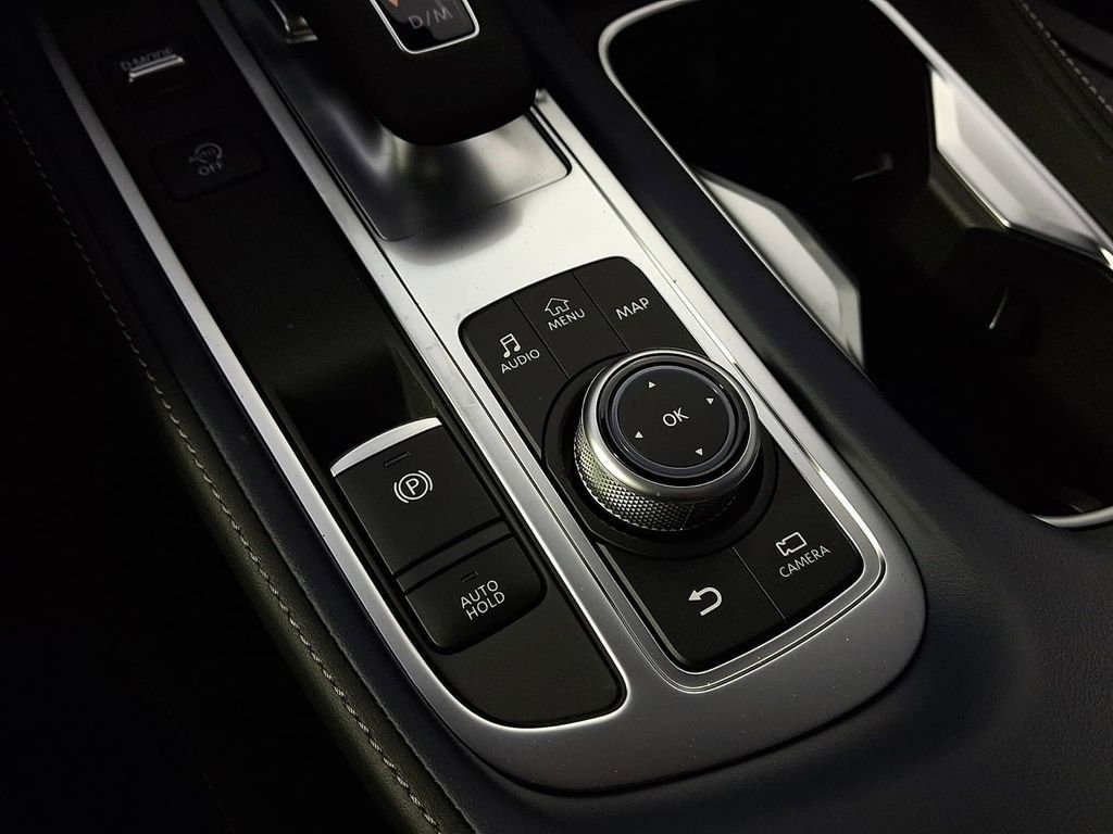 New 2026 RADIANT WHITE INFINITI Sport AWD image 22